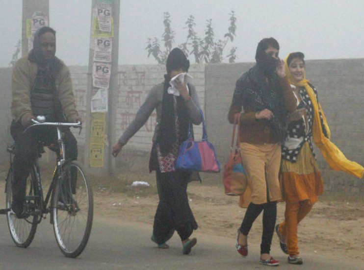 ठंड के साथ कोहरे और शीतलहर