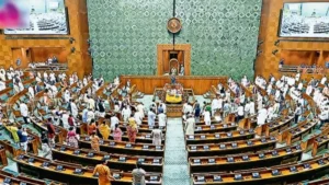 विवाद और हंगामे के बीच महिला आरक्षण कानून लागू, आधी रात आया नोटिफिकेशन